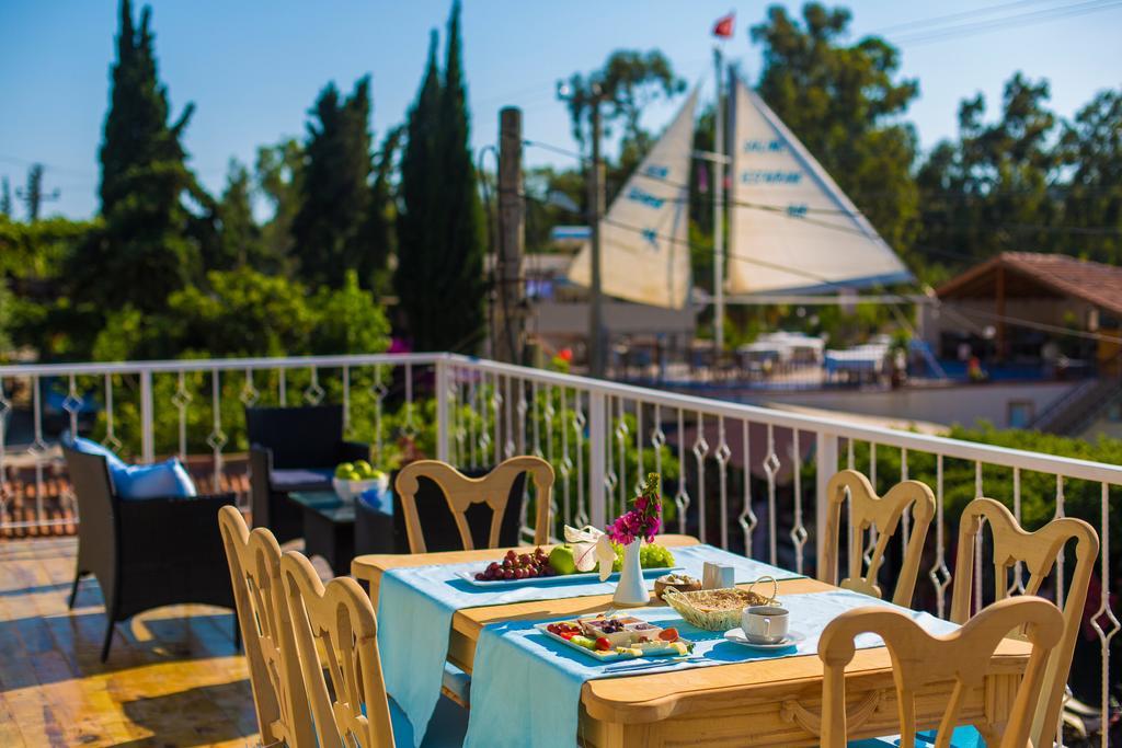 Sisyphos Hotel Kaş Bilik gambar